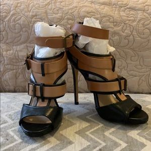 Black/Tan Multi Strap Sandal